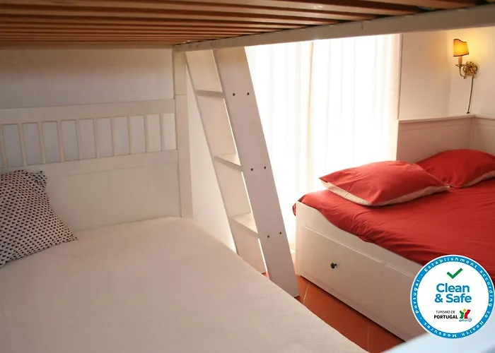 Cezimbra Guest House